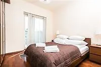 Hamilton Royal Apartment *