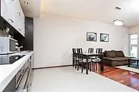 Hamilton Royal Apartment *