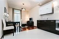 Hamilton Royal Apartment