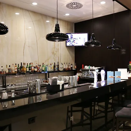 Hilton Garden Airport Otel