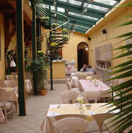 Rezydent Hotel