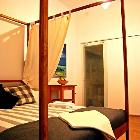 Nomad Apartment
