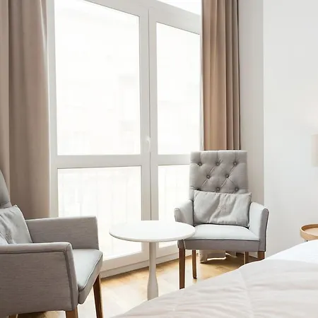 Aparthotel Avanti *