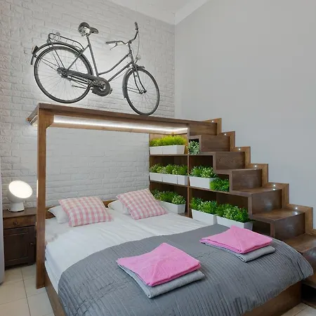 Apartment Loretanska 6 *