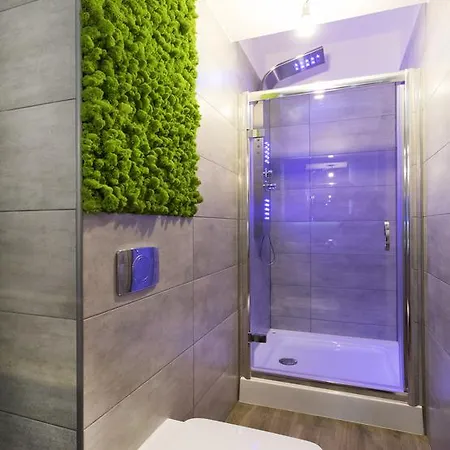 Prestigious Main Square Apartamento *
