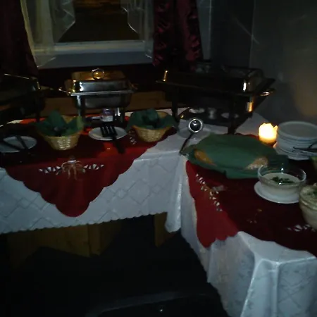 Barka Basia Hotel na wodzie