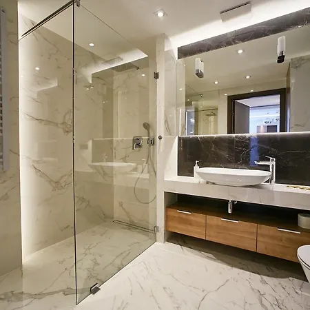 Modern Apartment By Wawel Castle