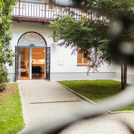 Sewa Apartmán *