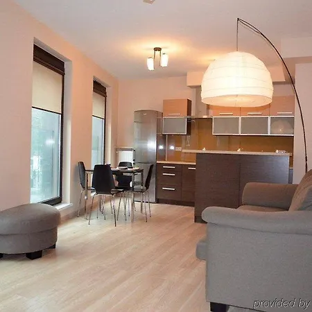 Weekend Hotel