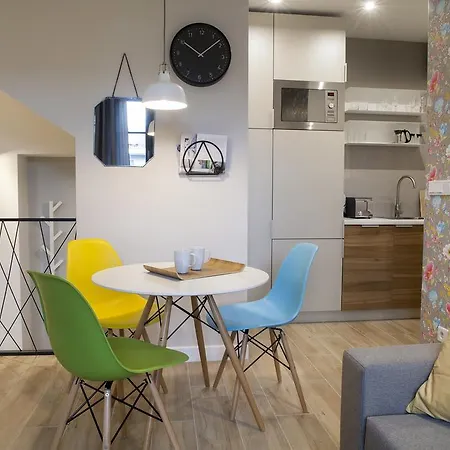 Flower Apartment *