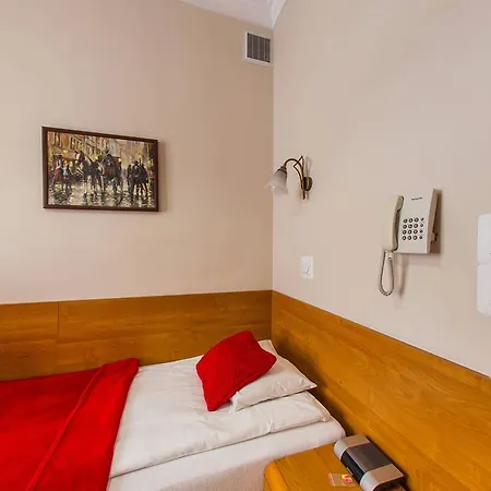 Apart Otel Kajzer 2*