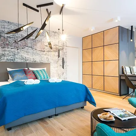 アパートホテル Privilege Suites 4*