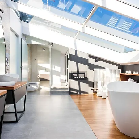 Privilege Suites アパートホテル 4*