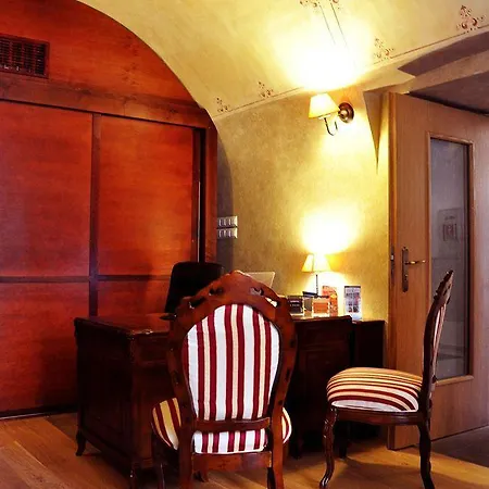 Hotel Santi 4*