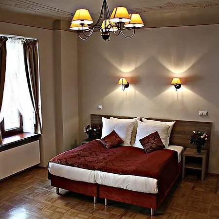 Santi Hotel 4*