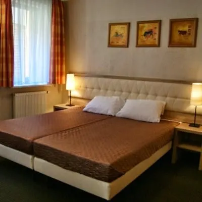 Petrus 3*