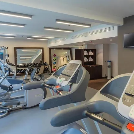 Hilton Garden Airport Otel