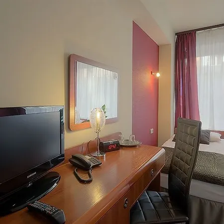 Delta Hotel
