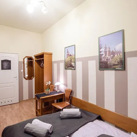 Golden Lion Guest Szewska 19 Aparthotel 3*