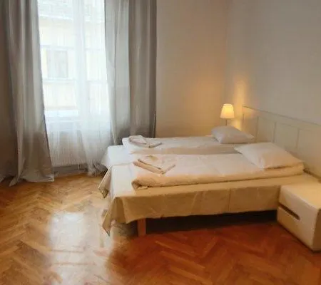 Florianska Deluxe With Air Condition