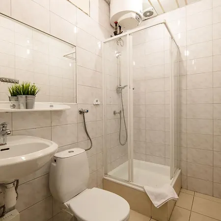 Golden Lion Guest Szewska 19 Aparthotel 3*