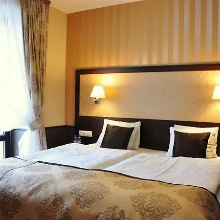 Wielopole 3*