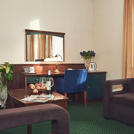 Otel Nobilton