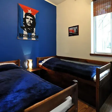 Mundo Hostel *