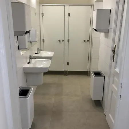 Bison Hostel *