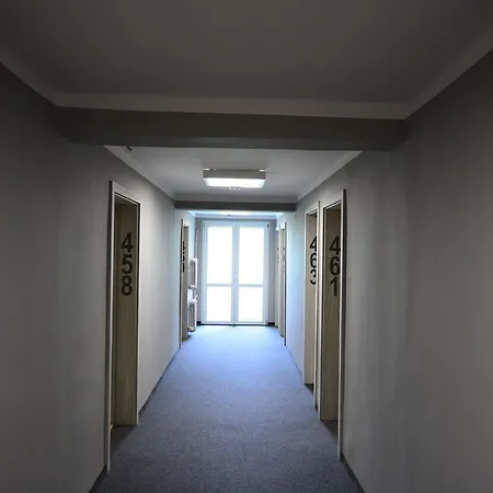 Nh - Tbn House Hostel *