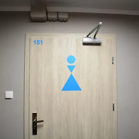Nh - Tbn House Hostel *