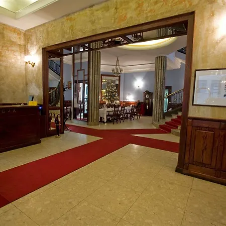 Otel H15 Francuski Old Town - Destigo 5*