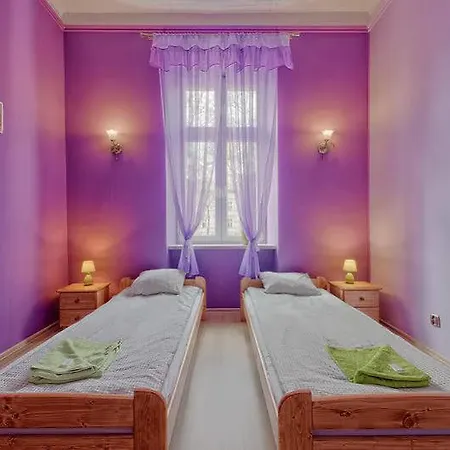Otel 70s 2*