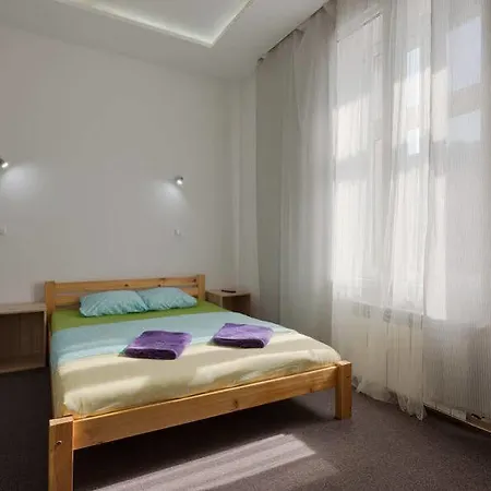 Otel 70s 2*