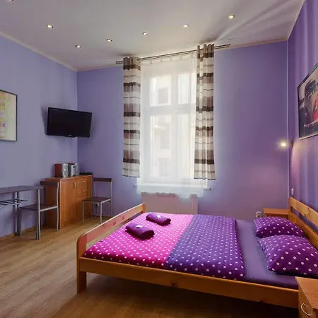 Otel 70s 2*