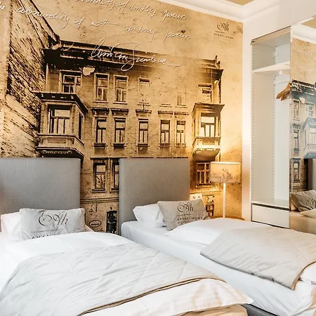 Aparthotel Avanti *