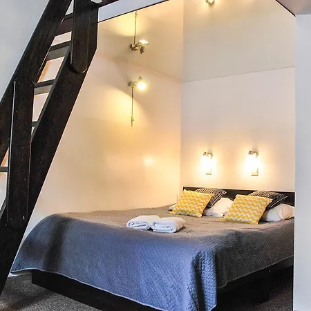 Aparthotel Kadetus 2*