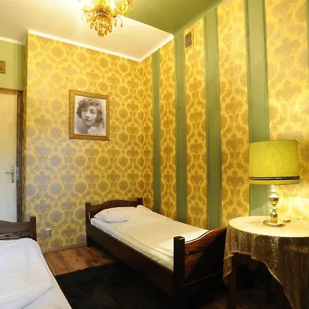 Deco Hostel