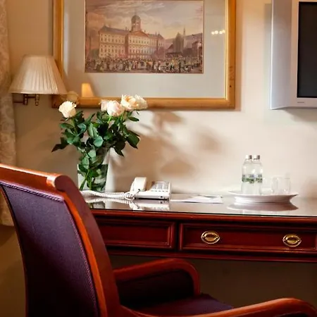 Hotel apartamentowy Miodosytnia 3*