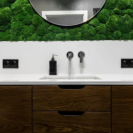 Moss Apartment *