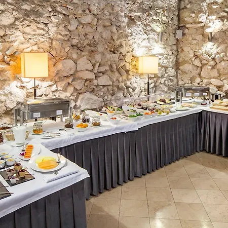 Hotel Unicus Old Town - Destigo 4*