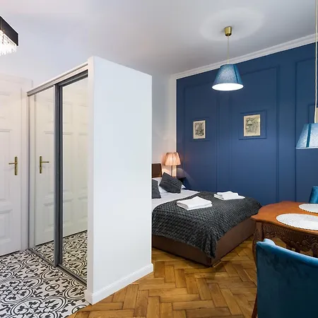 Bonjour Apart Old Town Apartment
