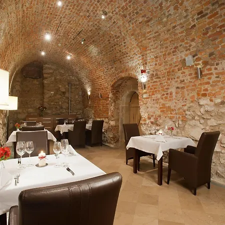 Unicus Old Town - Destigo Hotel 4*