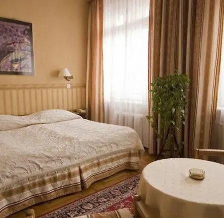 Polonia Hotel 3*