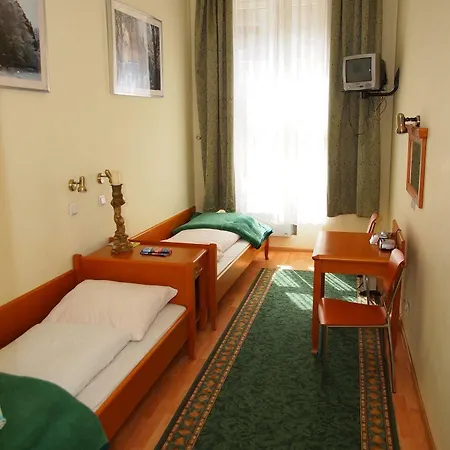 Golden Lion Guest Szewska 19 3*