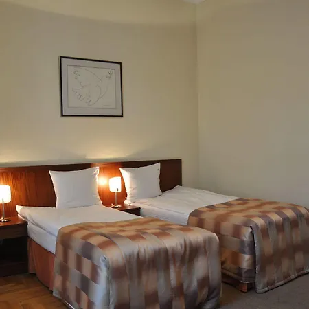 Red Brick Apart Otel 3*