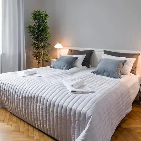 Florianska Deluxe With Air Condition *