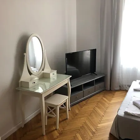 Florianska Deluxe With Air Condition Apartment