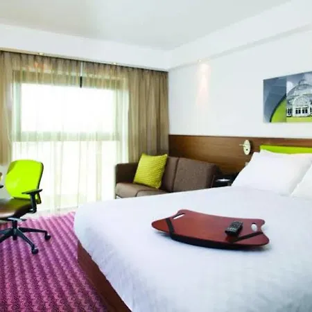 Hampton By Hilton Krasków