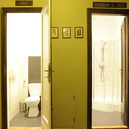 Deco Hostel